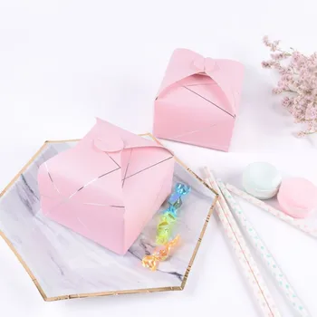 

New 30pcs 9x9x5.5cm Original personalized wedding bronzing gift box sugar box cigarette box spot pink dessert with hand gift box