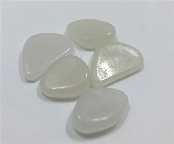 Colorful Artificial Luminous Stones 50pcs Garden Pebbles - 12