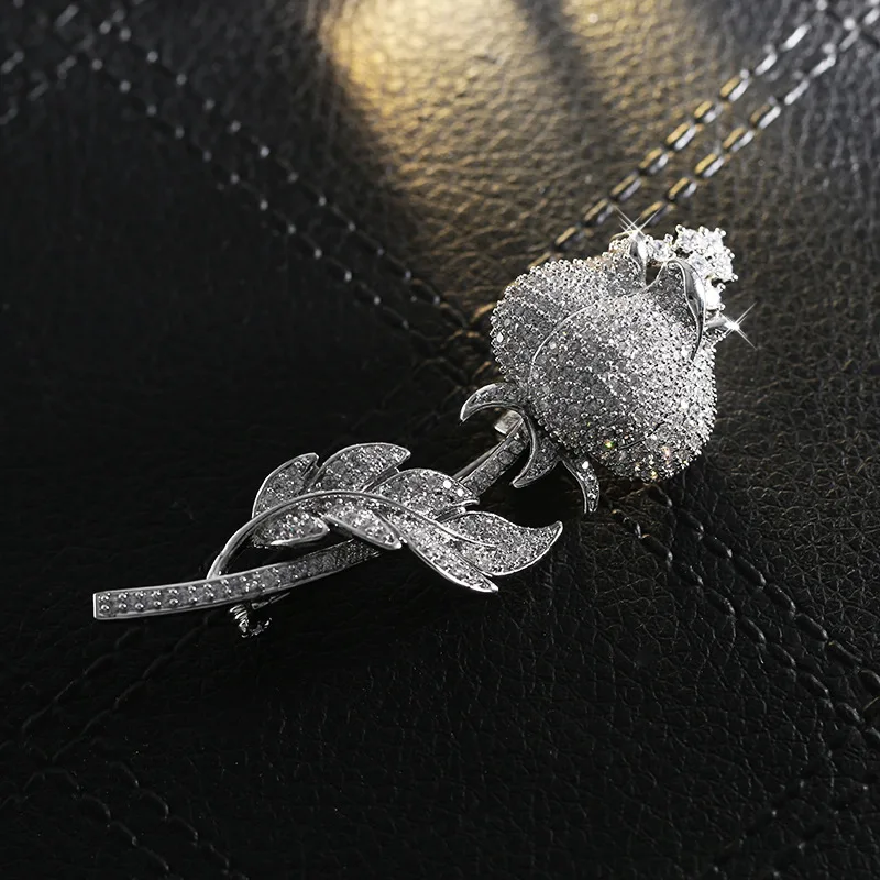 

Luxury Rose Flower Crystal Zirconia Collar Lapel Pin Brooch for Women Pins and Brooches Broach Jewelry Valentine's Day Gift X060