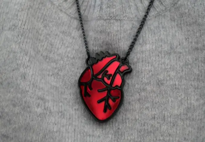 

2018 New Fashion Geometric Acrylic Red Heart Creative Pendant necklace Punk Night Club Neo-Gothic Heart Necklace
