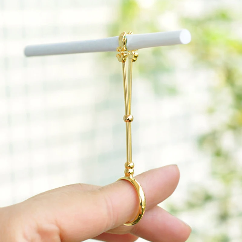 

Cigarette Ring Holder Rack Vintage Metal Ring Finger Clip Hand Smoking Accessories Creative Smoking Gift Set 2019