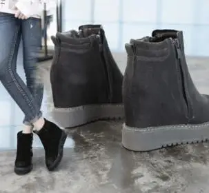 

2018 new flat bottom wedge with Korean version of the increased short boots women's leather thick-soled wild women's cotton boot