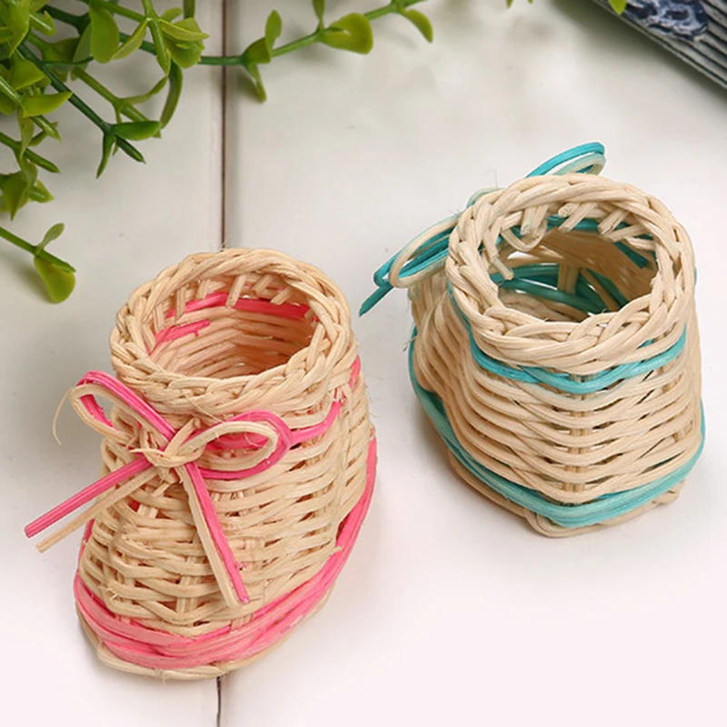 

Cute Pink Blue Straw Shoe Table Basket Dried Flowers Vase With Storage Function