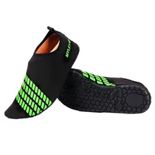New Sale MYLEYON New Men Skin Shoes Water Shoes Aqua Diving Sport Socks Pool Beach On Surf black+Green/Blue/Rose red