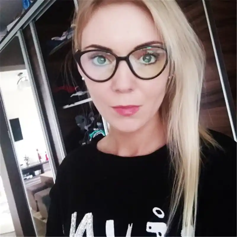 fake eyewear
