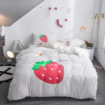 

Fashion Summer Strawberry Bedding Set Light Luxury Elegant Duvet Cover Active Printing Set Bed Linen queen king white bedclothes