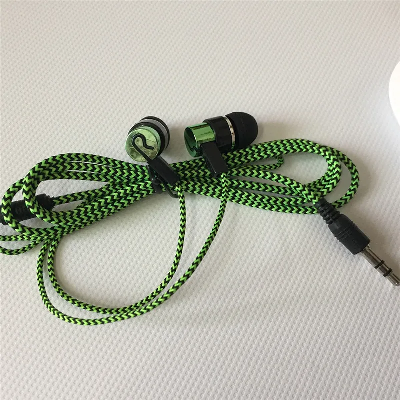 272505_no-logo_272505-4-05