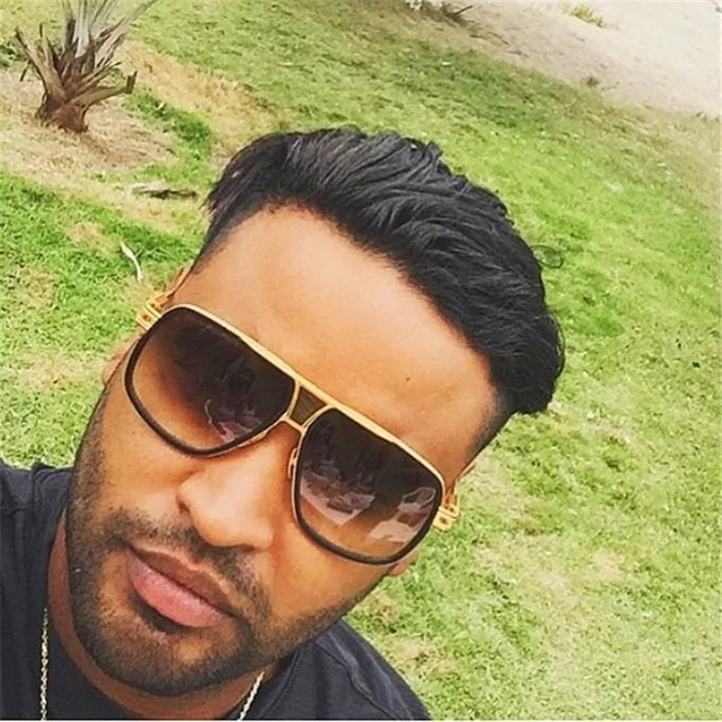 3140007685_326580982