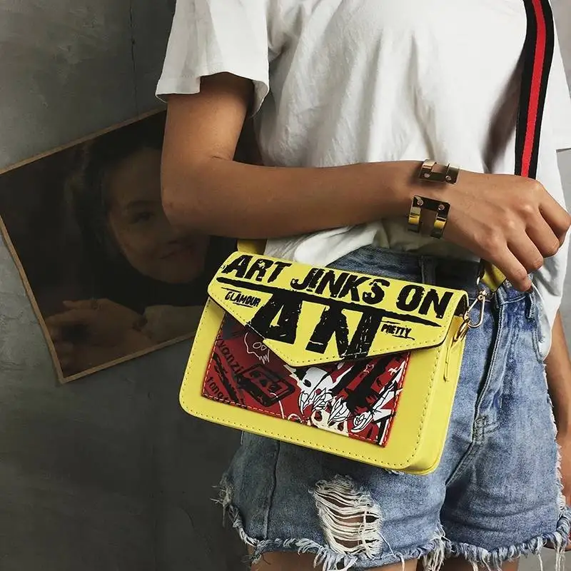 

2019 fashion Graffiti Letter Printing women bag Colorful shoulder bags for girls Personality crossbody bags Hip Hop Bag Women