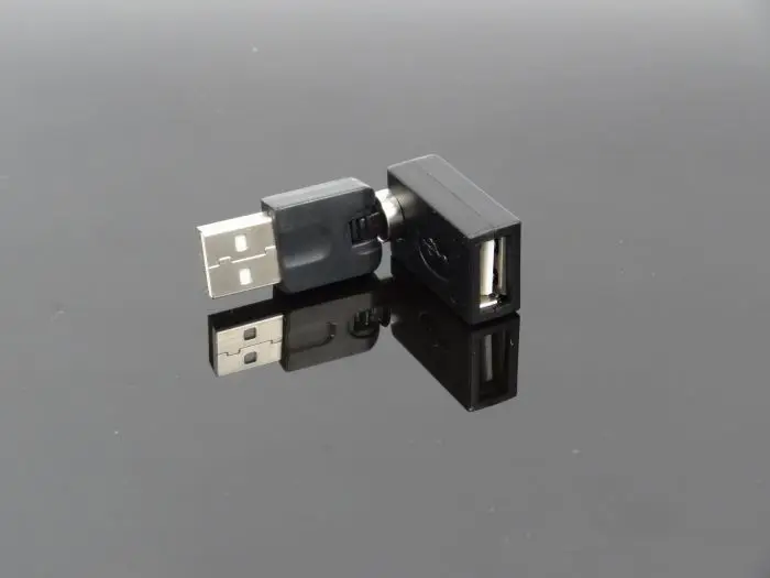 3267781565_680702530