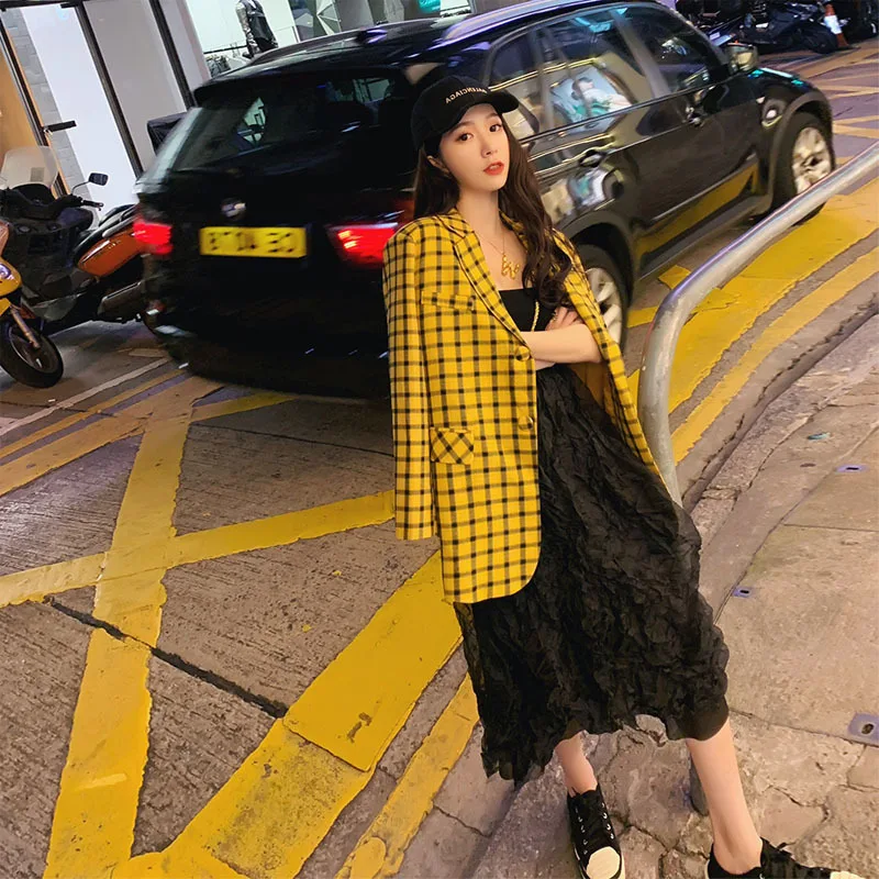 Retro Plaid Small Suit Jacket Women 2019 Spring Suit New Korean Version of The Red Suit Women Jackets and Coats Button Notched Retro Plaid Small Suit Jacket Women 2019 Spring Suit New Korean Version of The Red Suit Women Jackets and Coats Button Notched