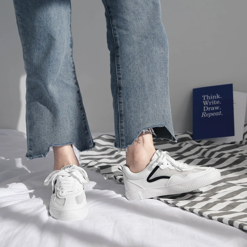 

2019 summer wild breathable mesh face hollow tie flat white shoes women's shoes