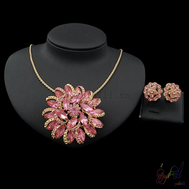 

Yulaili Factory Customized High Range CZ Rhinestone BeautifulWhite Gold Pendant Necklet Necklace Earring Two Jewelry Sets