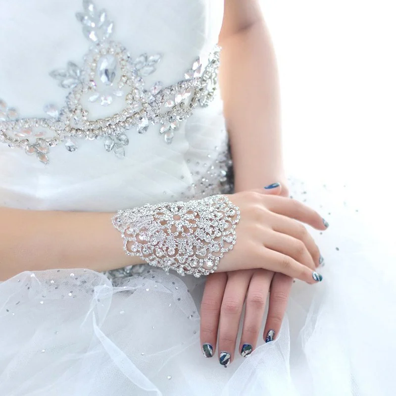 1PC Classic Bracelets Women White Crystal Fashion Bride Hand Chain