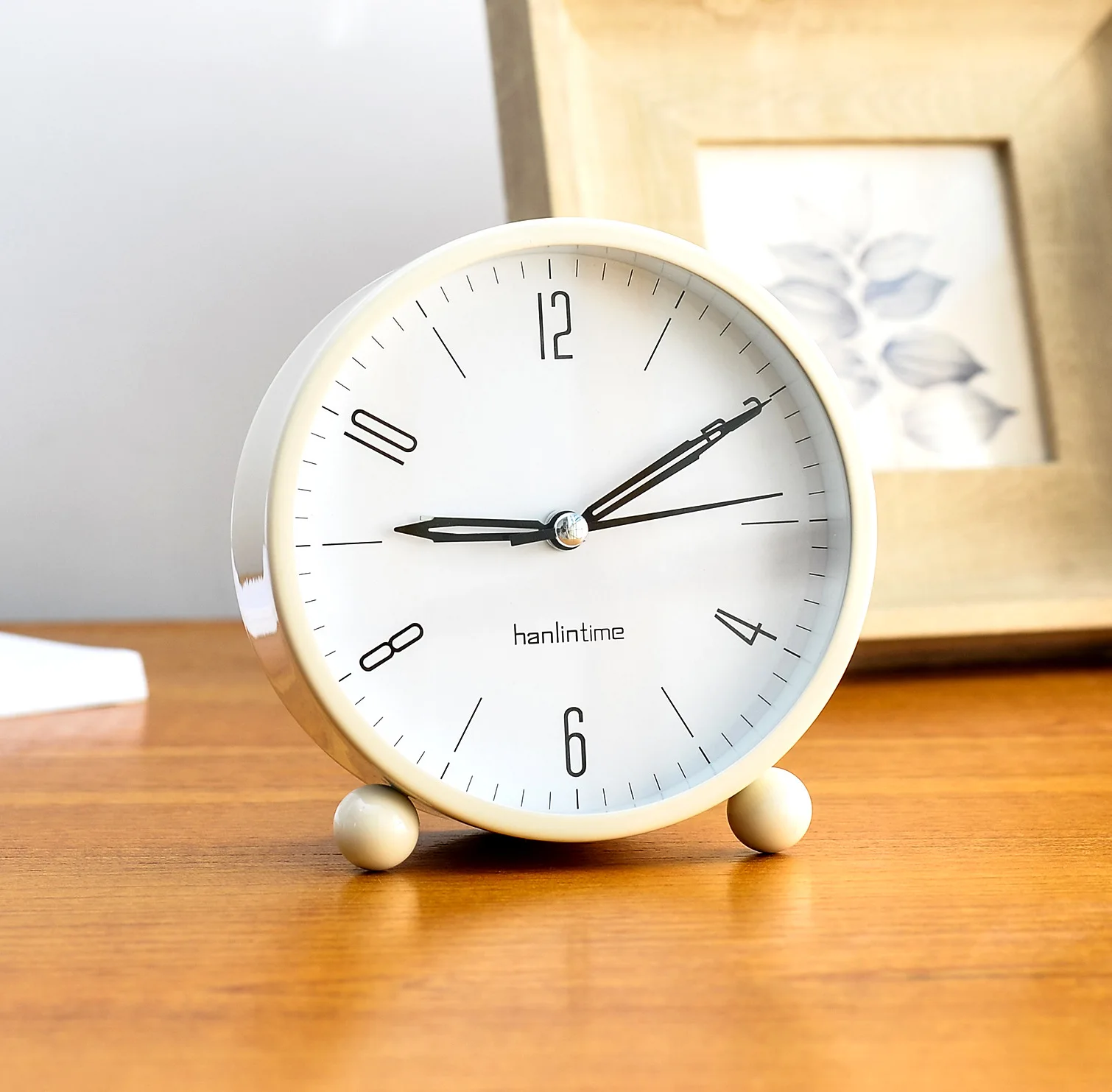 Kids alarm clock modern design decorative children room mini metal table clocks with nightlight desk watch silent 5 inch in alarm clocks from home garden