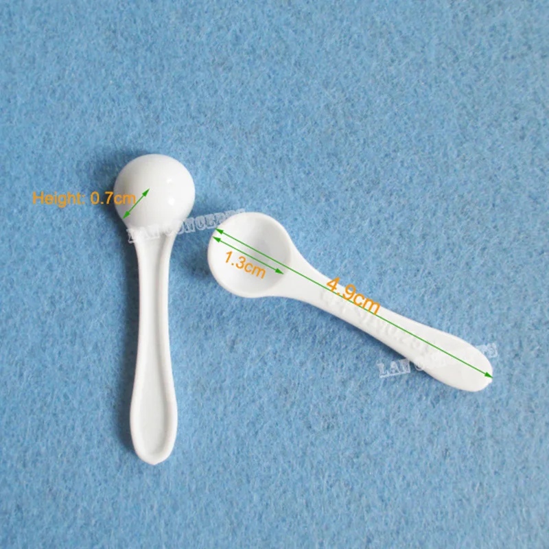 0.25g plastic measuring scoop small spoon 12