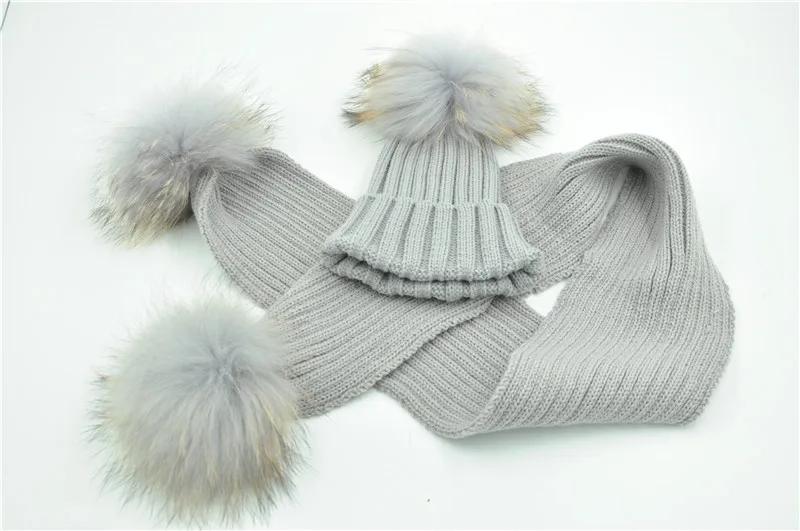 Комплект из шапки и шарфа для мамы и ребенка, высокое качество, зимняя вязаная шапка с помпоном из натурального меха енота, новые модные