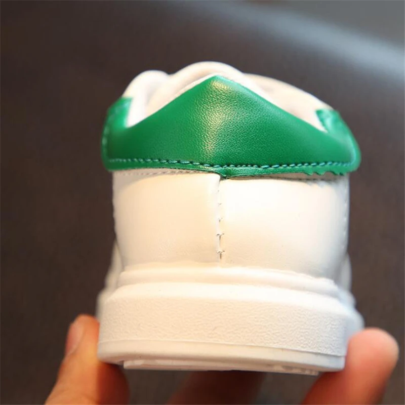 الأطفال أحذية الفتيات الفتيان الرياضة أحذية التزلج الناعمة أحذية أطفال طفل حذاء عرضي حذاء مسطح القاع الأبيض الحجم 21-30