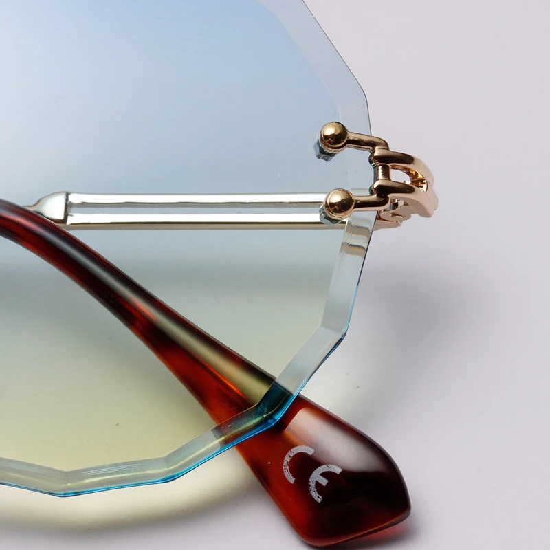 round sunglasses 2090 detail (5)