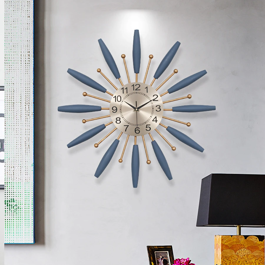 

Large Metal Wall Clock Modern Design Creative Nordic Simple Atmosphere Luxury Art Quartz Clocks Wall Watch Home Decor 70 cm