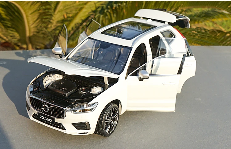 1/18 все новые Volvo XC60 T5 AWD спортивной секции SUV литая модель автомобиля модель внедорожника синий Оригинальная коробка Коллекционная модель