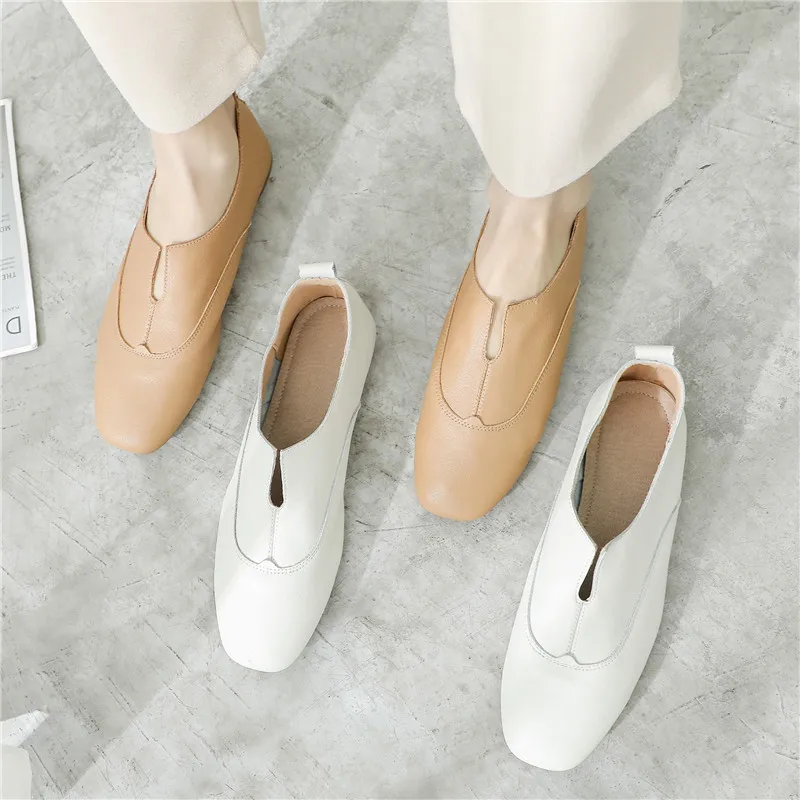 

2019 spring new fashion simple solid color flat shoes women retro style comfortable wild casual shoes.