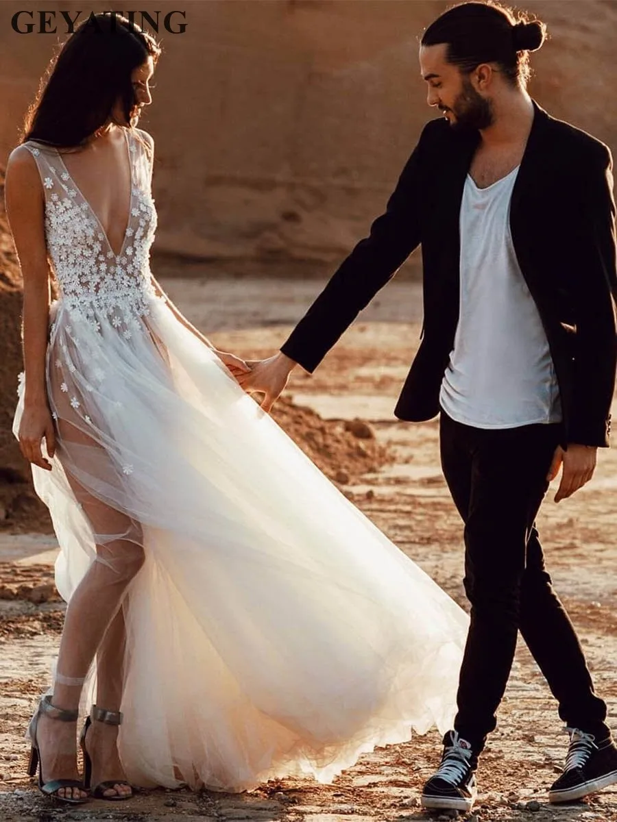 

Vintage Lace 3D Flora Boho Wedding Dress 2019 Sexy Deep V-Neck Illusion See through Tulle Beach Wedding Gowns Robe de Mariee
