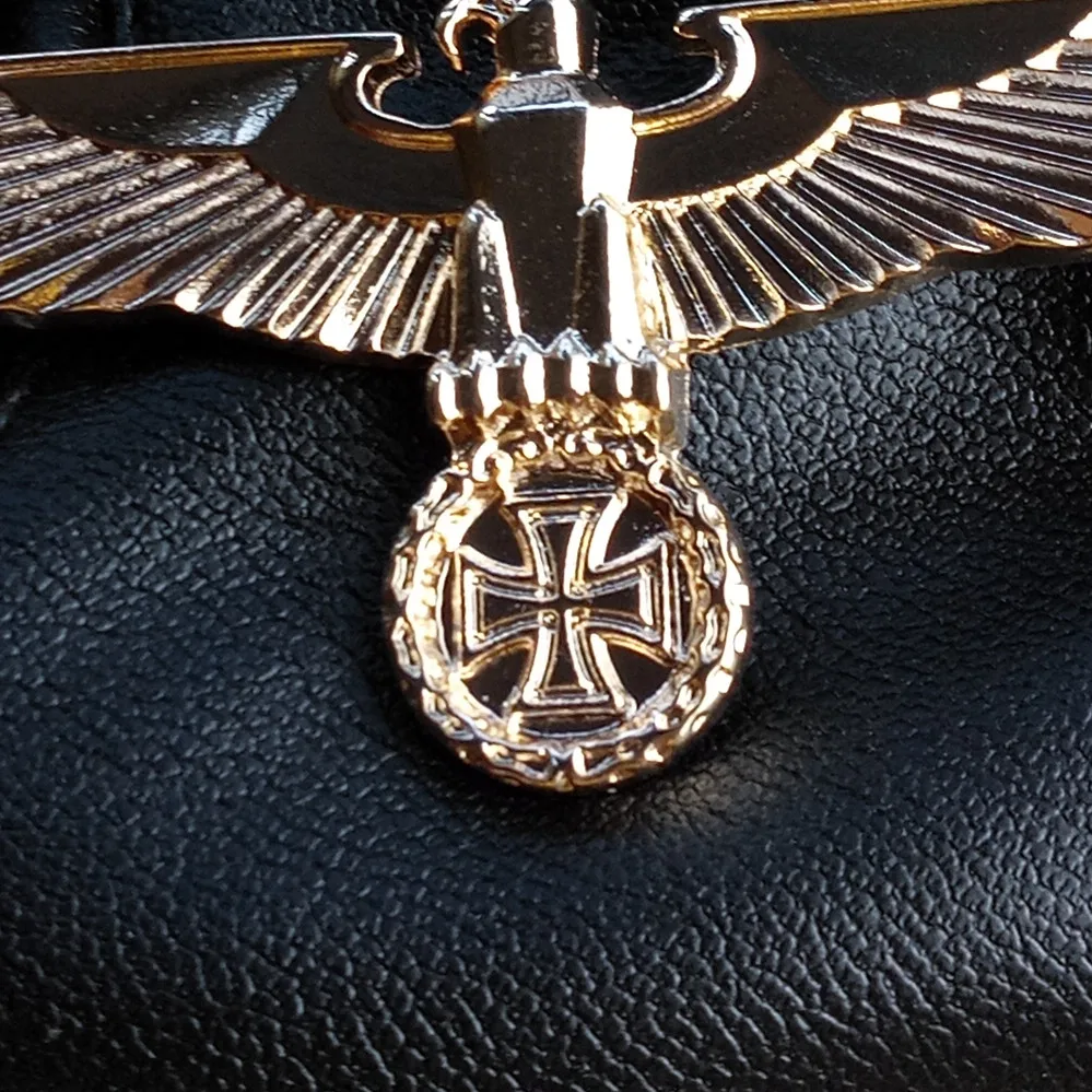 Medal Badge Germany World War II Golden German Eagle Military Brooches With Safety-Pin Army Souvenir