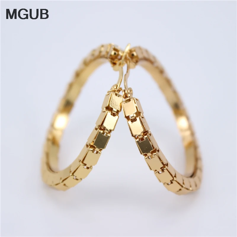 Дизайн модные золотистые серьги-кольца из нержавеющей стали для женщин оптом круглые модные ювелирные изделия LH692