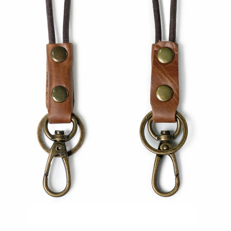 

The first layer of leather keychain buckle retro key holder with wrist hanging household keys ring fashion