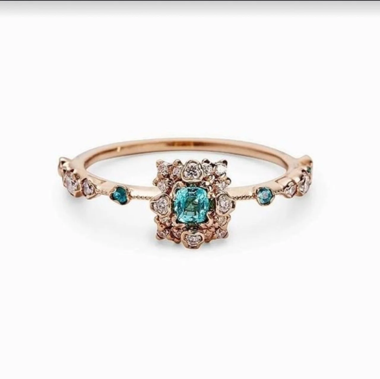 

Best Selling Green Zircon Bronze Palace Style Ladies Ring Fashion Jewelry