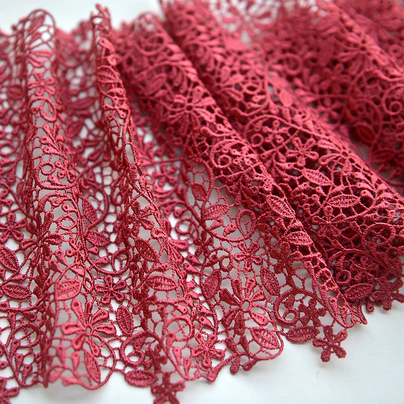 цветочные ткани для платья. кружево ткань одежда. кружево ткань одежда. дизайнерские платья из кружева. тюль гипюр кружево.