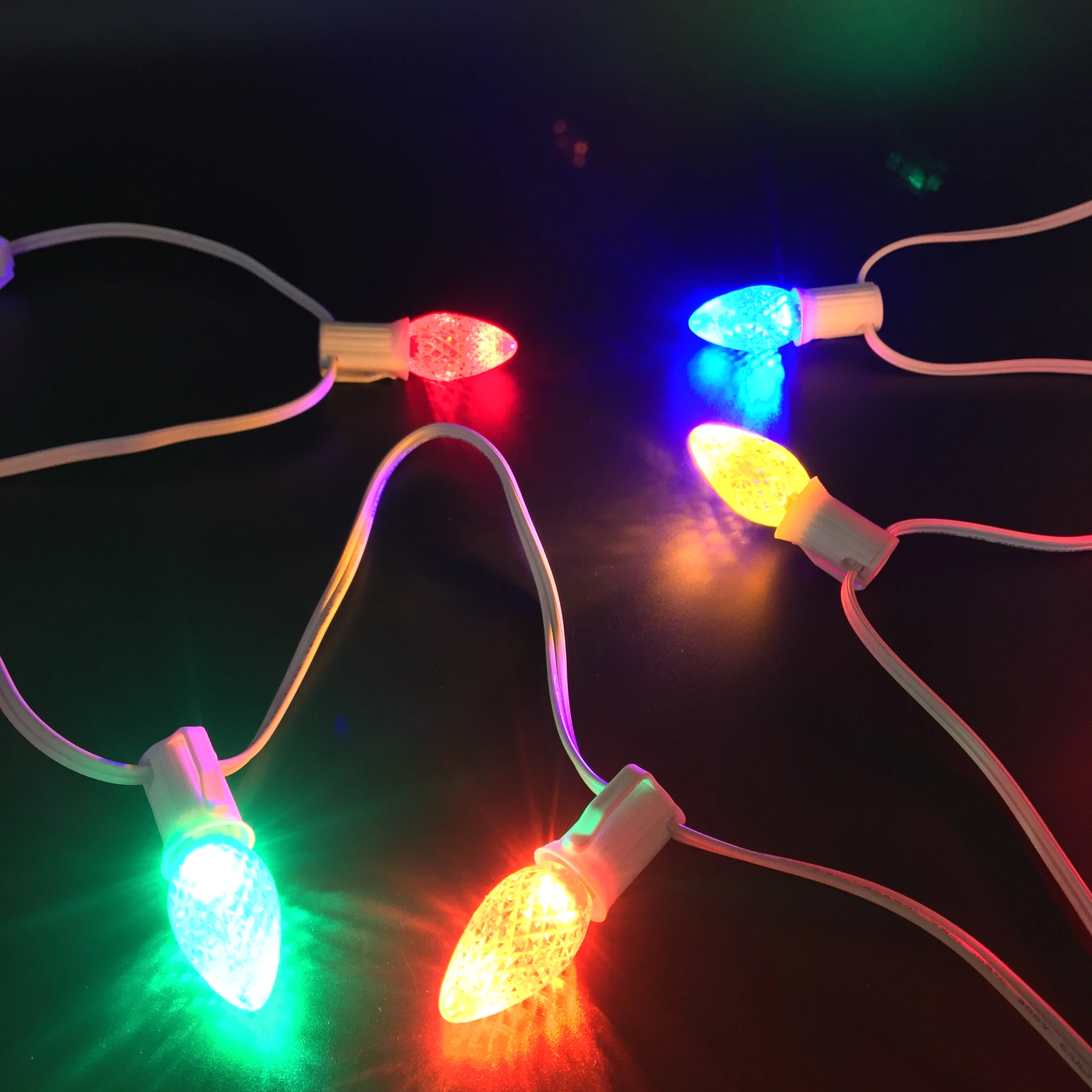 UL Listed 25 Pack C7 светодиодный сменный лампочка, 2 SMD СВЕТОДИОДНЫЙ s в каждой Рождественская лампа для наружных струнных ламп, многоцветный