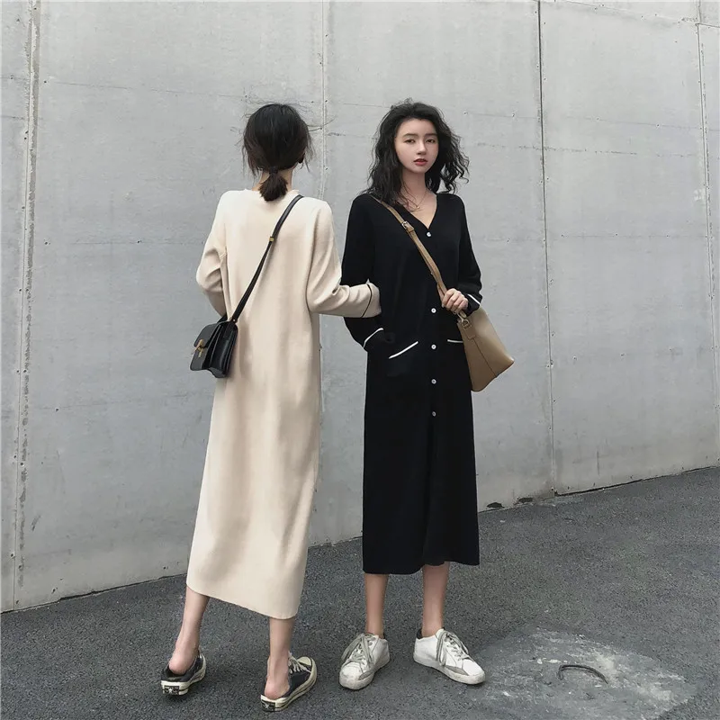 Женское трикотажное платье с длинным рукавом эластичное однобортное до середины