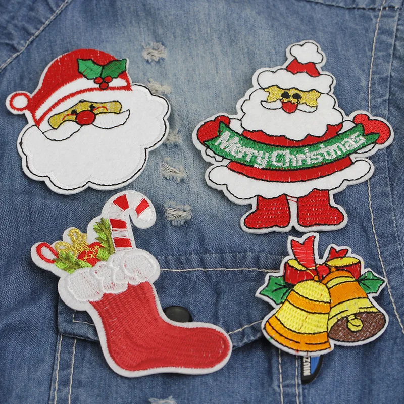 

Creative Cartoon Merry Christmas Pins and Brooches Cloth Embroidery Fabric Santa Claus Jingle Bells Candy Gift Sock Badge Brooch