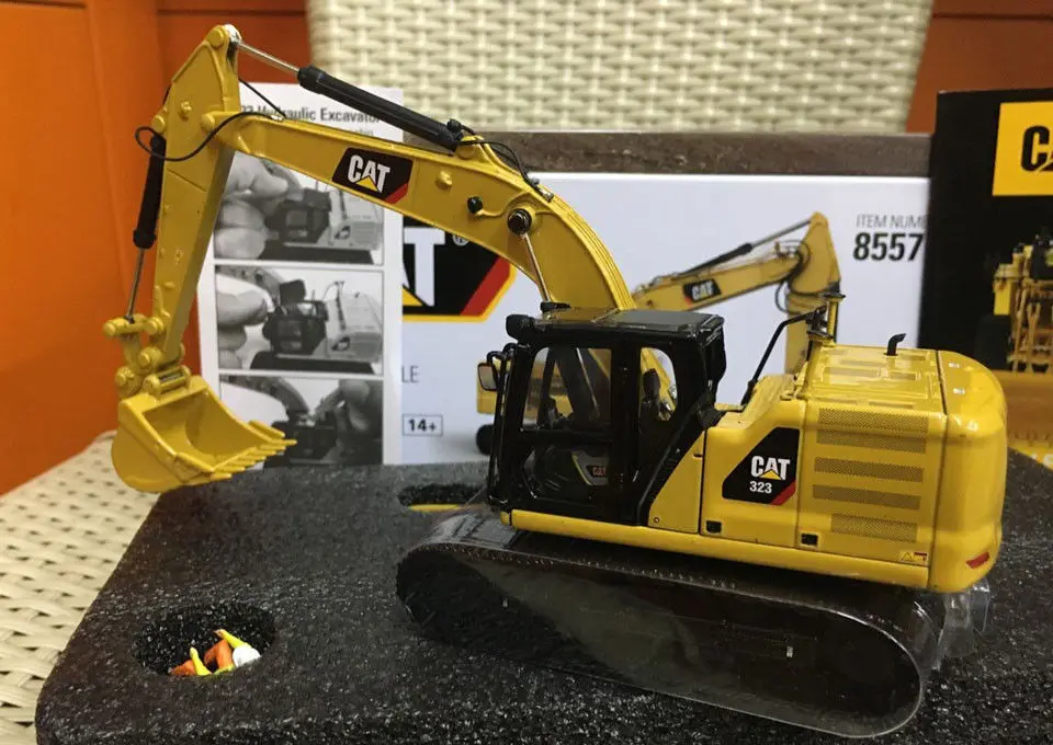 DM 1:50 Caterpillar Cat 323 гидравлический экскаватор для инженерной техники бренд Diecast Masters 85571 для формирования коллекций, украшения