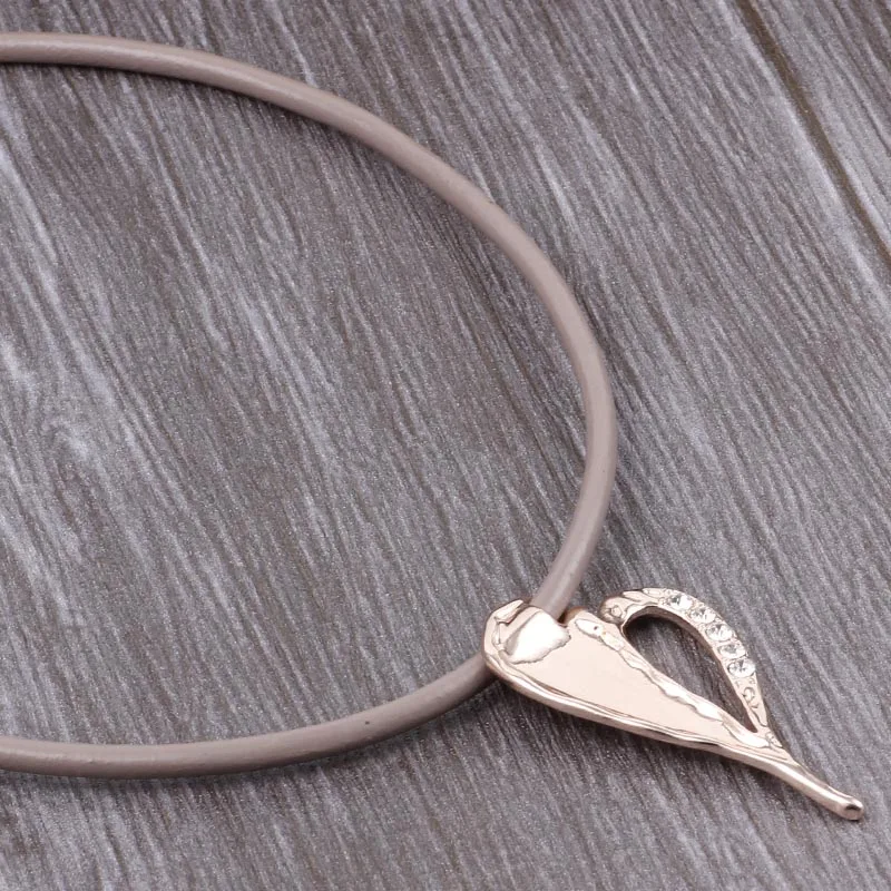 a02