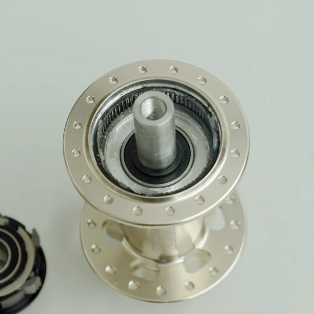 DPSBIKES DYNASTY DIRT JUMP HUB singlespeed, DJ bike Hi End singlespeed