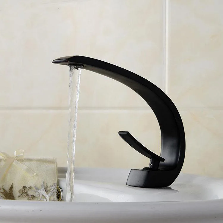 New Unique Design Deck Mounted Total Brass Bathroom Basin Faucet Single