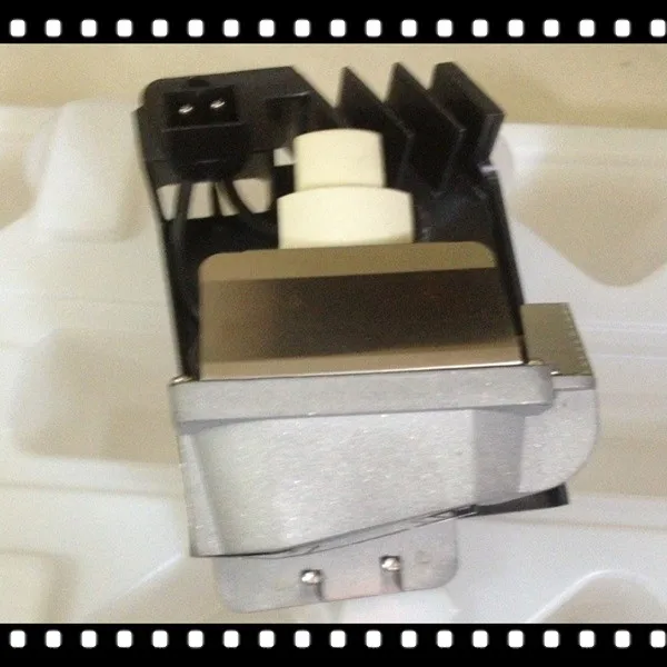 

Projector lamp POA-LMP118 for projector Sanyo PDG-DSU20/PDG-DSU20B/PDG-DSU21