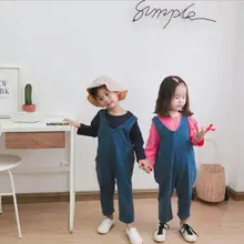 Новая одежда для мальчиков и девочек Джинсовые Комбинезоны Мода осень-весна детские длинные брюки От 2 до 7 лет P851