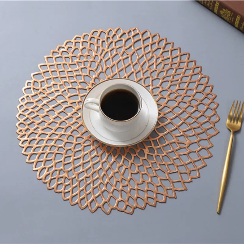 تحديد الموقع ل طاولة طعام PVC البلاستيك جوفاء العزل جولة الباروك المتوسط كوستر منصات الجدول عاء الحصير المنزل ديكور 36 سنتيمتر