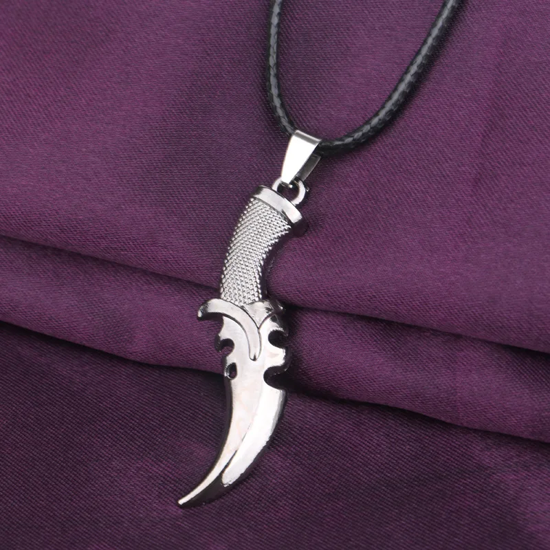 

Fashion Rock Titanium dagger Stainless Steel Pendant Men Jewelry Clothes Accessories Pu Leather Rope Choker Necklace