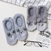 Calcetines mullidos con dibujos de animales grises para mujer, calcetín antideslizante, gruesos, cálidos, para invierno, para cama de casa, 2 pares ► Foto 1/6
