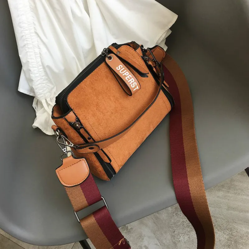 IMOK النساء حقيبة ساع الكتف حقيبة بطراز عتيق السيدات Crossbody حقيبة يد الإناث حمل الجلود مخلب الإناث الأحمر البني الساخن بيع