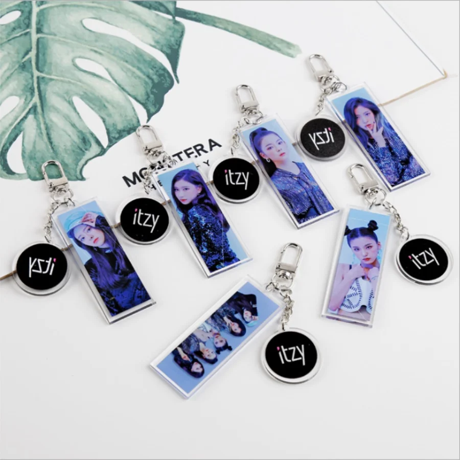 

Kpop ITZY IT'z Different Acrylic Keychain Yuna Lia HD Photo Key Holder Fashion Keyring Yeji Ryujin Bag Pendant Charm