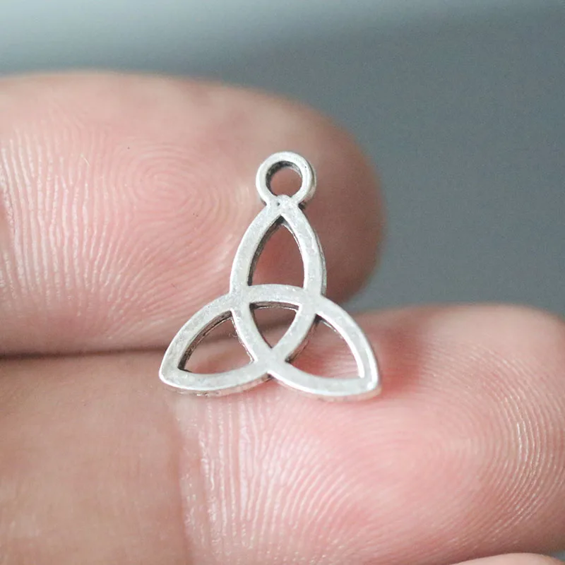 

Pagan Wicca Gothic Jewelry Accessories Triquetra Trinity Triangle Knot Pendant Charms For Jewelry Making DIY Handmade Necklace