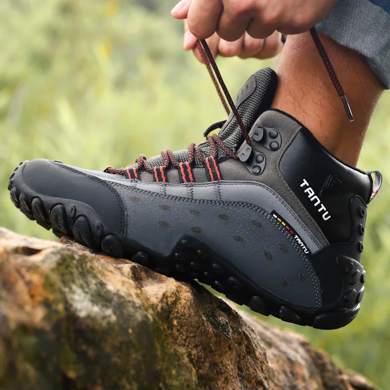 BACKCAMEL 2018 Autumn Winter Men Leather Boots High Outdoor Hiking Shoes Wear-resistant Breathable Large Size39-46 Lace Trainers