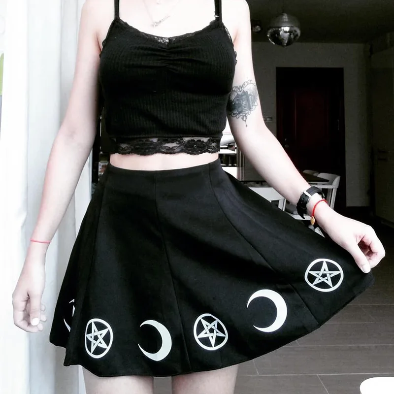 

2019 Pentagram Star Witch Moon Printed Skirt Summer Women Punk Rock Gothic Skirts Girls A-line Pleated Dark Fashion Mini Skirts