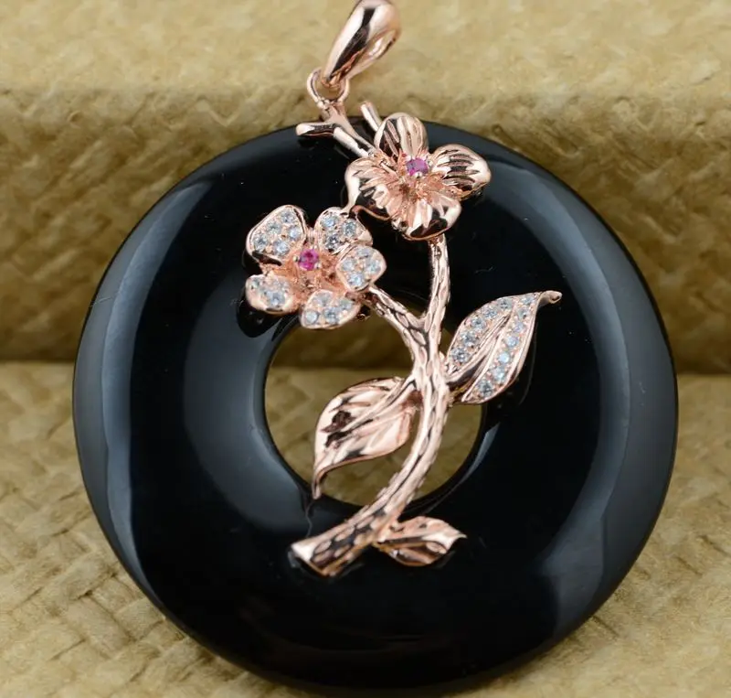 S925 silver inlaid stone female buckle pendant S925 silver inlaid stone female buckle pendant